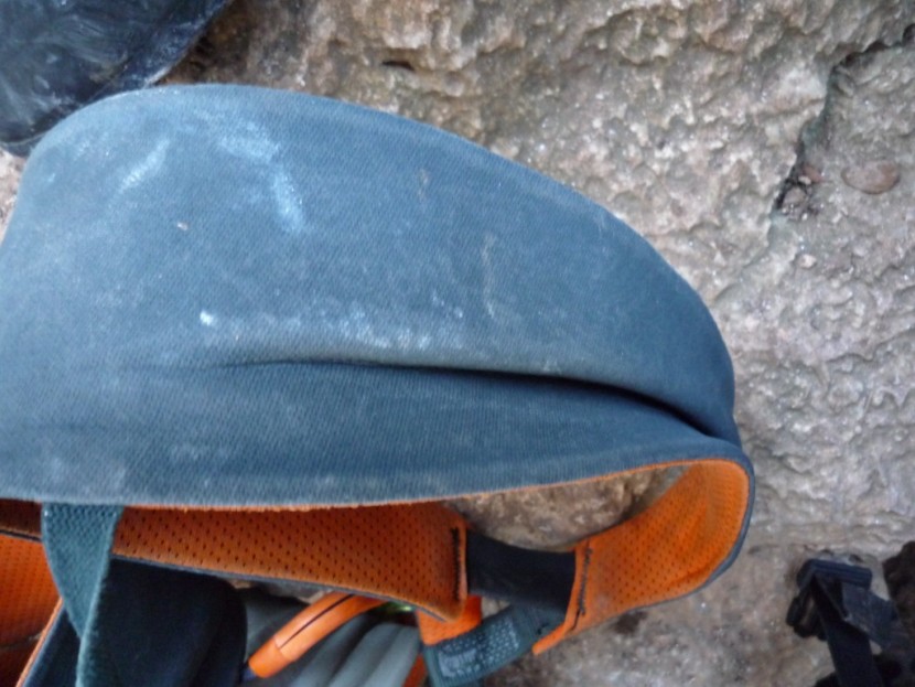 arc&#039;teryx r300 - a permanent crease in the arcteryx r300 leg loop. the harness is...