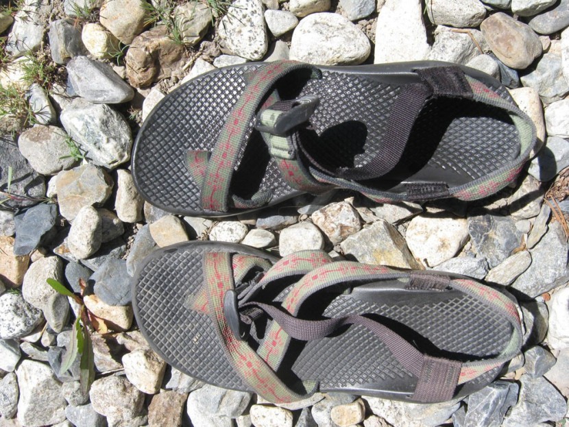 flip flops men - dirty sandal on bottom, cleaned with nikwax sandal wash on top...