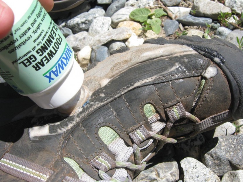 nikwax footwear cleaning gel - using nikwax footwear cleaning gel on the waterproof keen targhee...