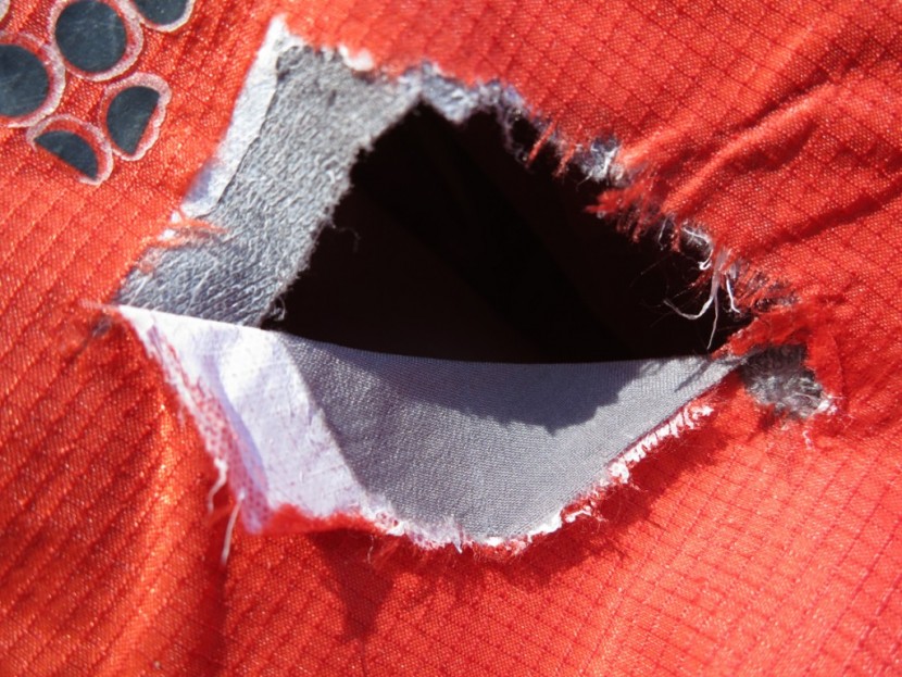 mountain hardwear quasar - the mountain hardwear quasar&#039;s ultralight 15-denier face fabric is...