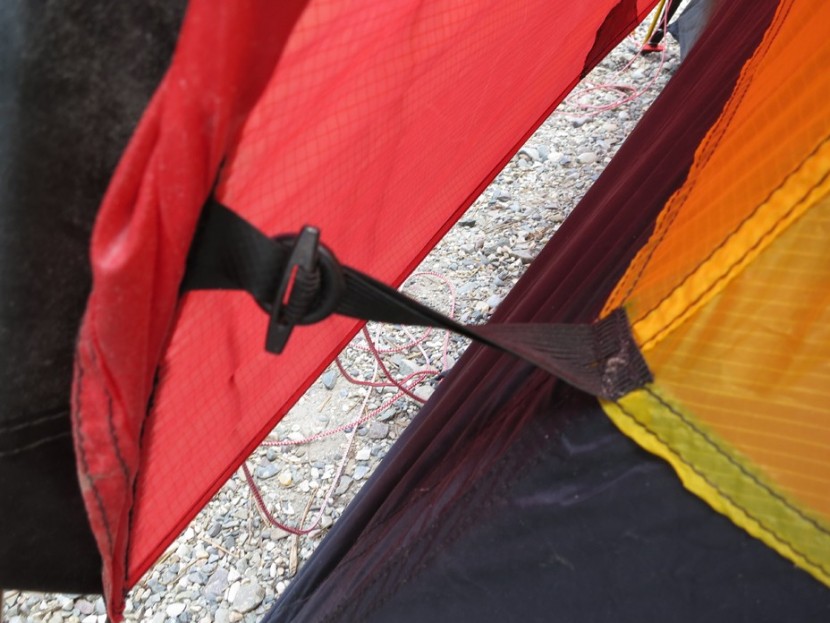 hilleberg rogen - the hilleberg anjan's inner tent attaches with toggles. removing it...