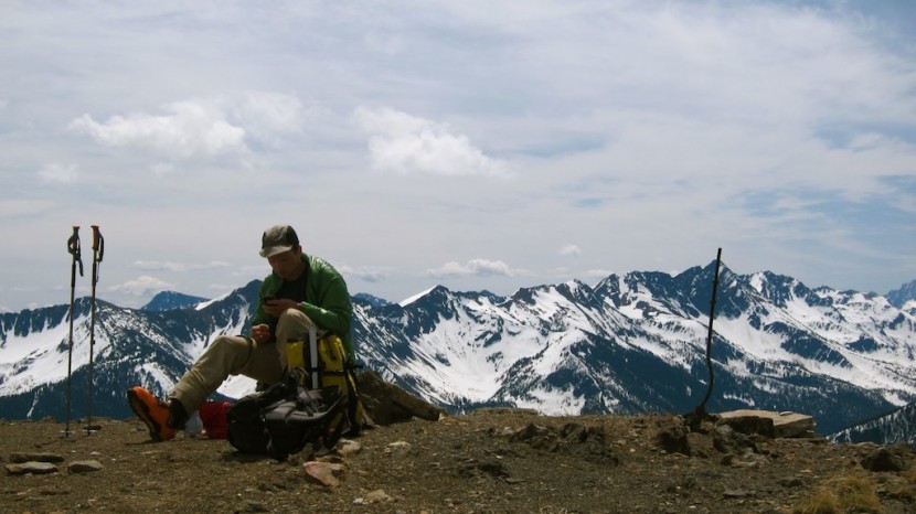 wild things guide pack - will dean resting in the rab xenon on a wa cascade&#039;s ski traverse....