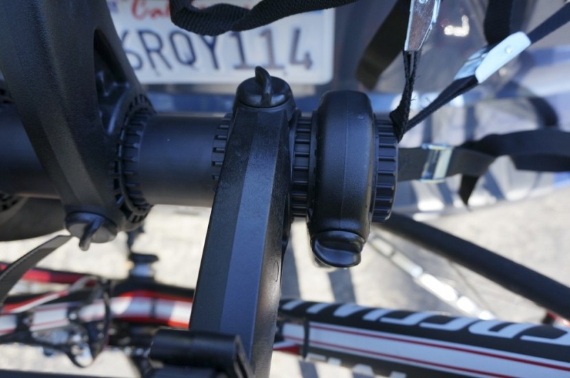 saris bones 2-bike - plastic screws used to set the support arms on the splines of the...