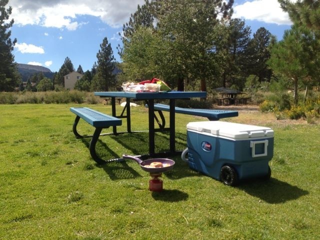 coleman 62 xtreme wheeled - picnic time in mammoth lakes with the coleman xtreme.