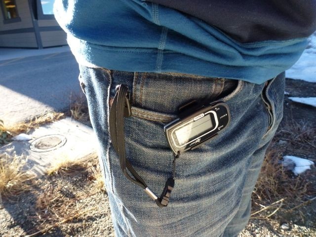 ozeri 4x3 razor digital pocket 3d - the ozeri razor in pocket clip mode. the "leash" serves as a backup...