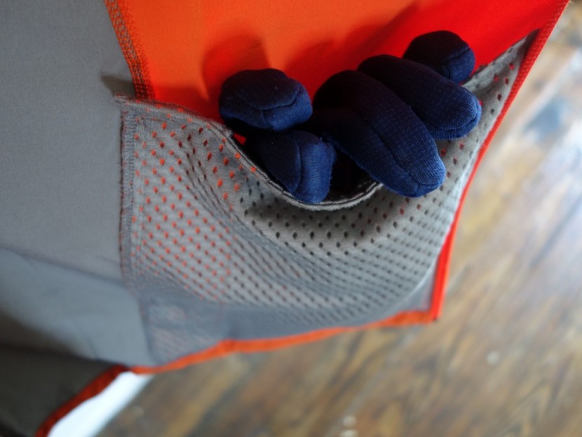 patagonia traverse - the patagonia traverse&#039;s interior drop-in pocket.