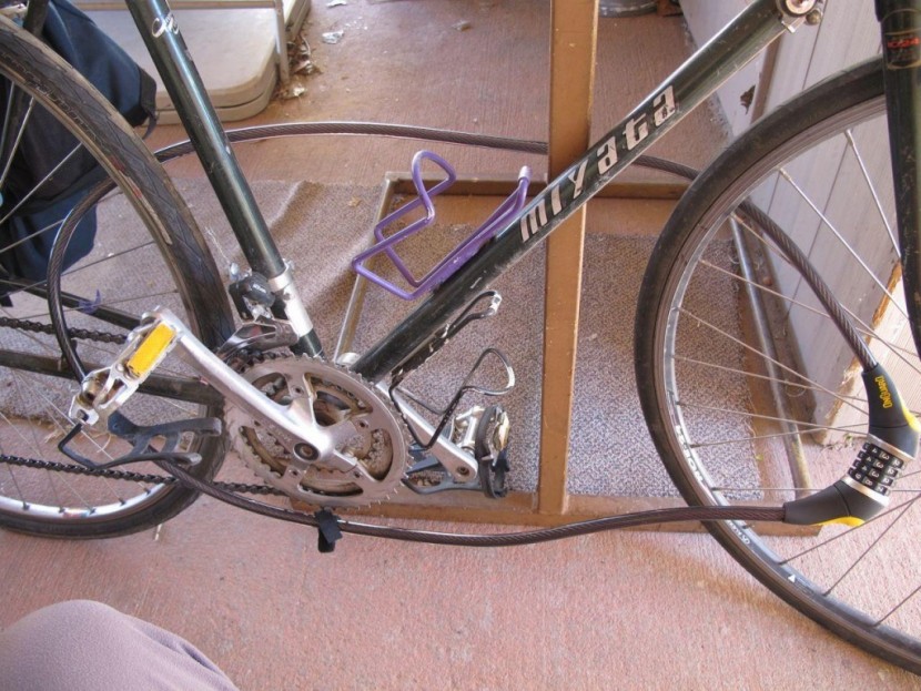 onguard akita 8041 - the akita at it&#039;s best! non-coiled and easy to weave through all of...