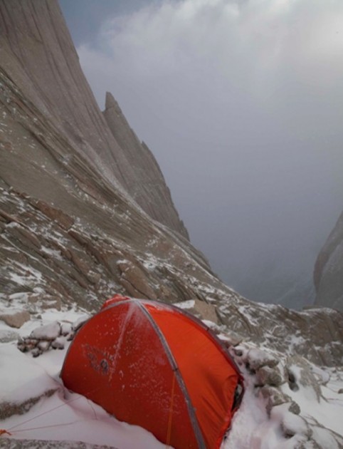 mountain hardwear direkt 2 - taking advantage of the direkt2&#039;s small footprint and storm-worthy...