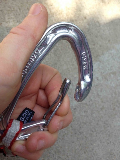 wild country helium quickdraw - the notch for the wiregate is hidden in the nose of the carabiner...