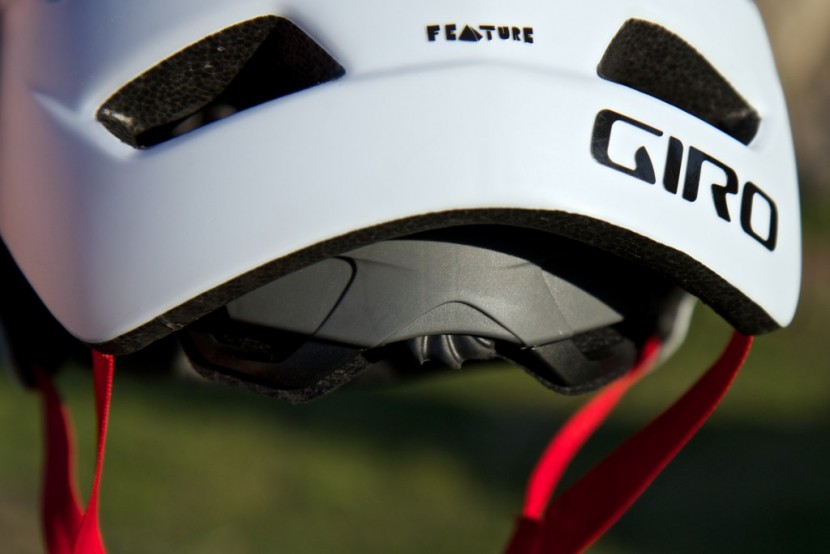 giro feature - the feature&#039;s rear adjustment band is easy to operate even with full...