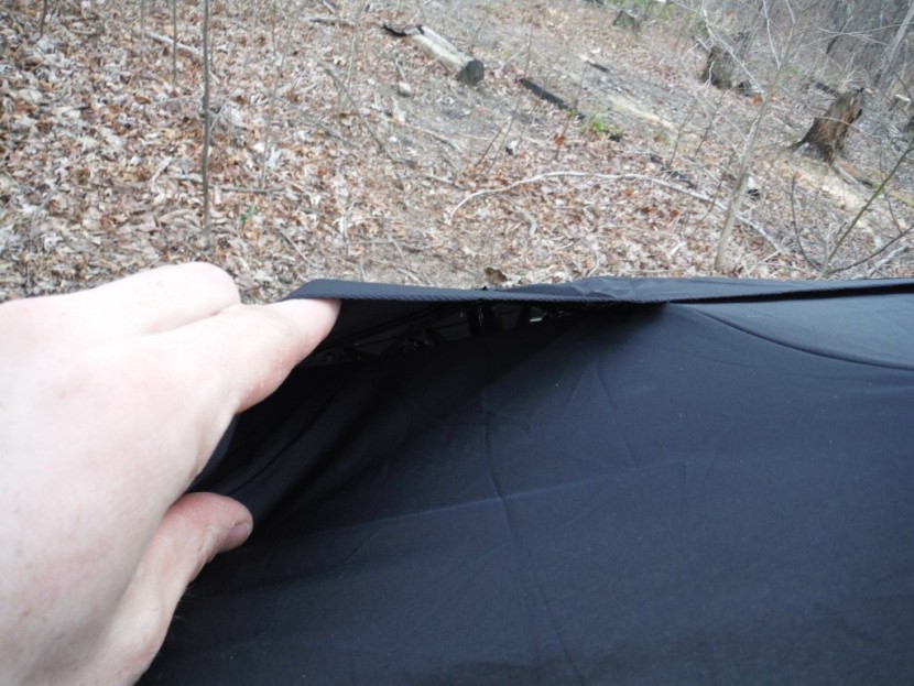 windpro compact auto - the ventilation flaps allow wind to escape from under the canopy...