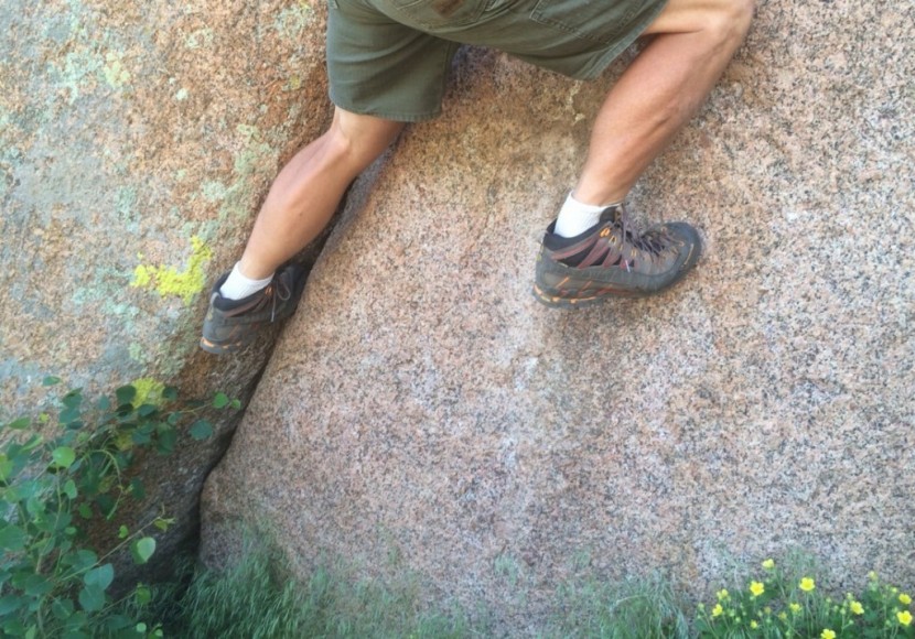 la sportiva hyper mid gtx - the la sportiva hyper both edges and crack climbs well. here...