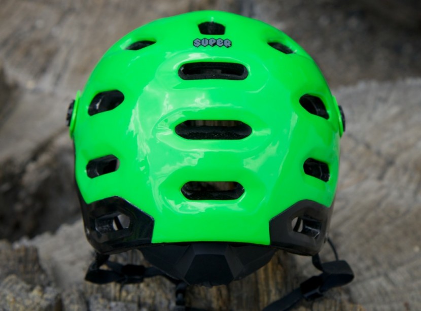 bell super - the rear of the super showing the small but plentiful vents.