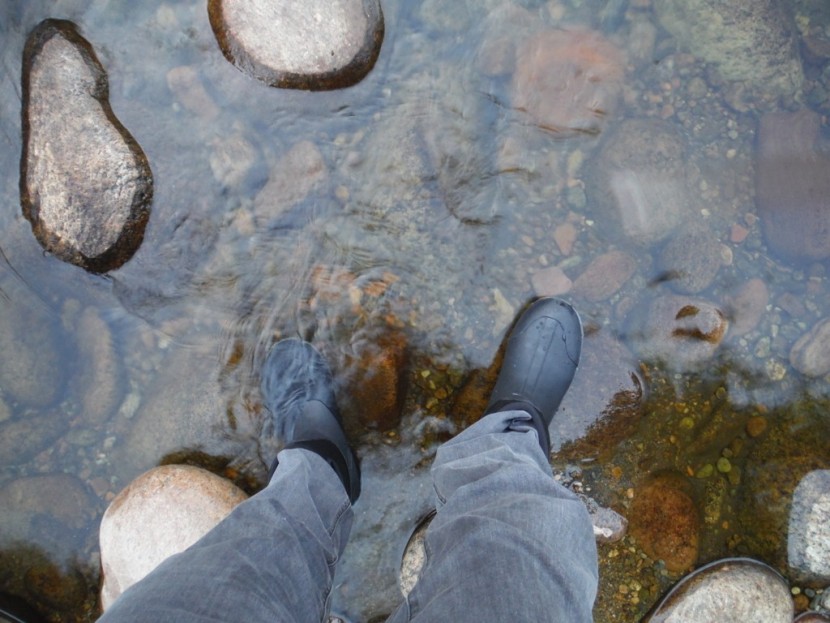 bogs ultra mid rain boot - the waterproof neoprene shaft works great. unfortunately the handles...