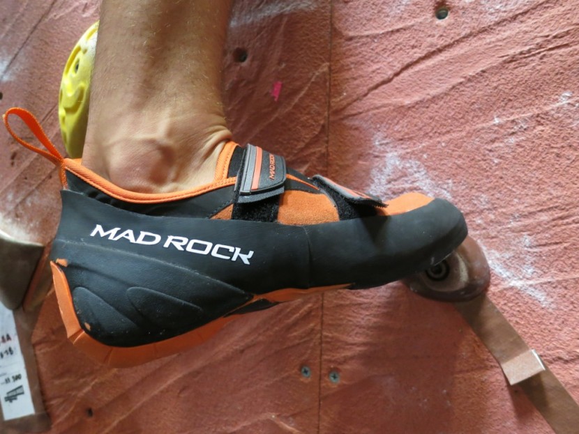mad rock flash 2.0 - the flash is comfortable and allows you to feel very small features...