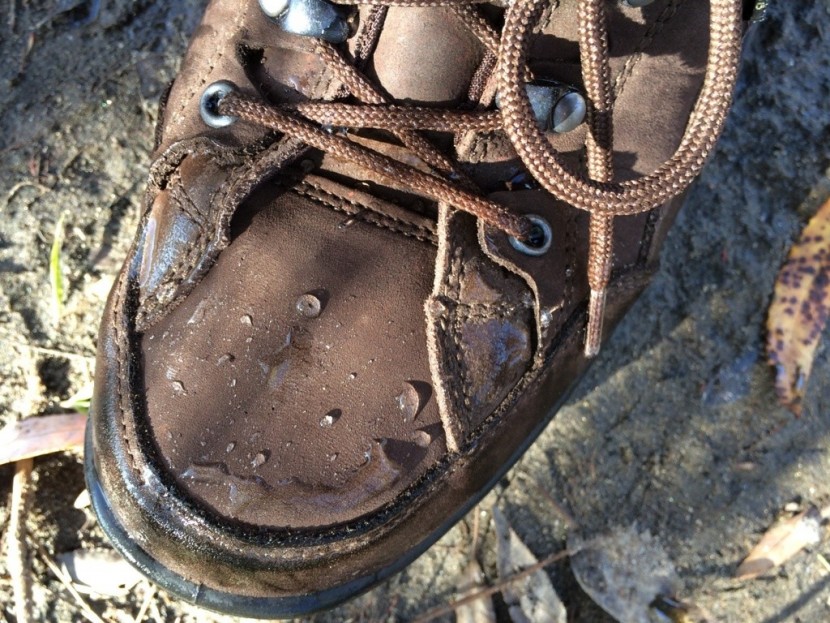 lowa renegade ii gtx lo - the high quality full leather upper on the renegade beads water well...