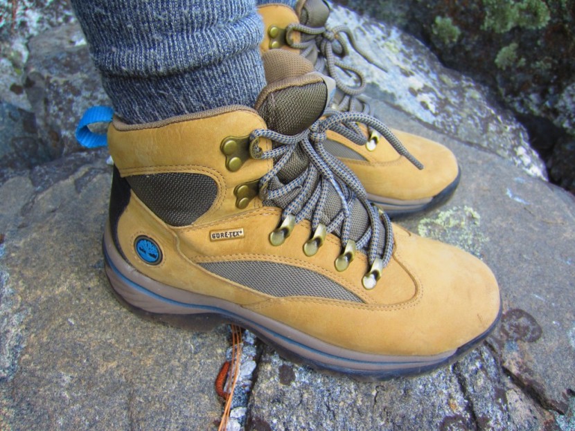 timberland chocorua trail mid gtx for women - sturdy rustproof lacing eyelets are designed for a speedy lace up to...