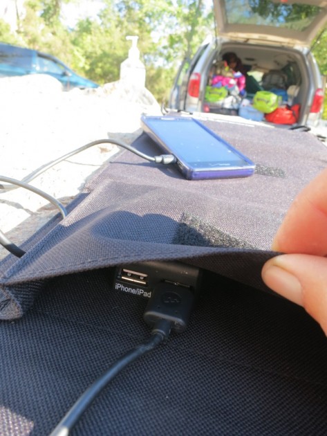 instapark mercury 10m18u with battery - the instapark mercury 10 set out upside down to show the inside of...