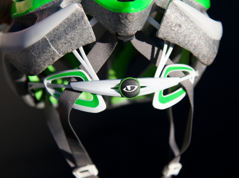 giro atmos - the atmos uses giro's well designed and executed rocloc5 retention...