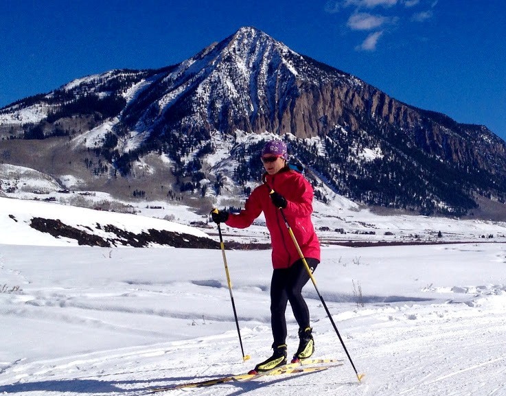 mountain hardwear torsun for women - eryn takes the breathable torsun out for a test on the skate ski...