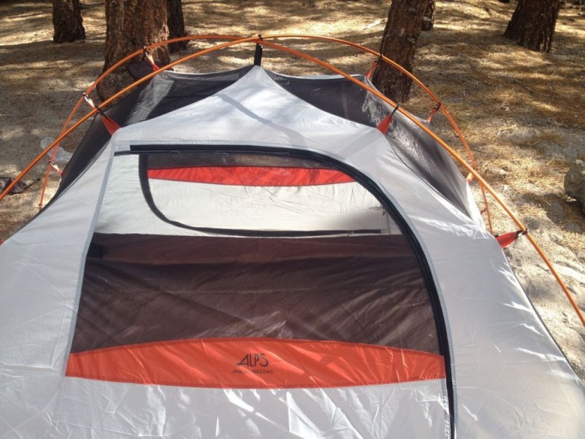 alps mountaineering lynx-2 - the lynx does not have a master point at the apex of the body where...