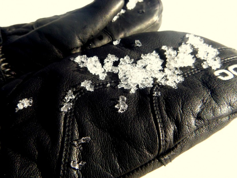 poc wo mitten - in the lab, this mitt only absorbed 0.40 ounces of water and the...