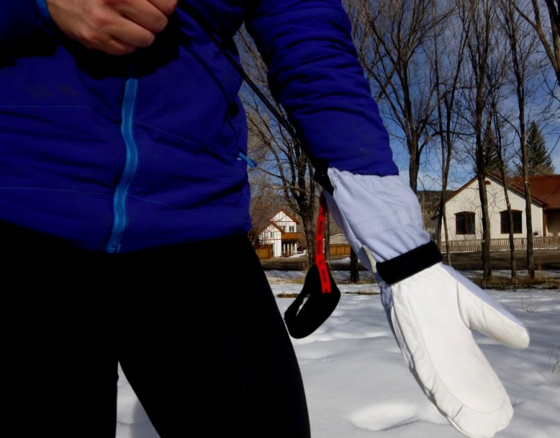 hestra heli mitt for women - the hestras come with features like a one-pull tightening system...