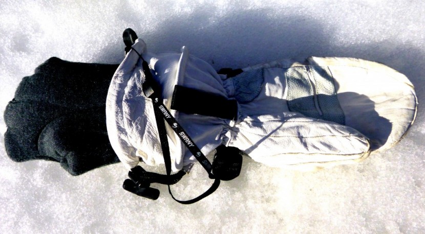 swany x-cell ii mitt for women - the swany x-cell is still a single glove. the liner comes out for...