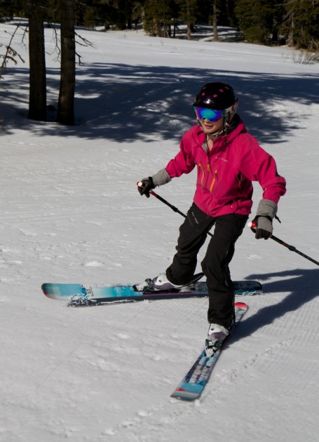 salomon q-96 lumen - skating along with dead fish on her feet, mckenzie long works hard...