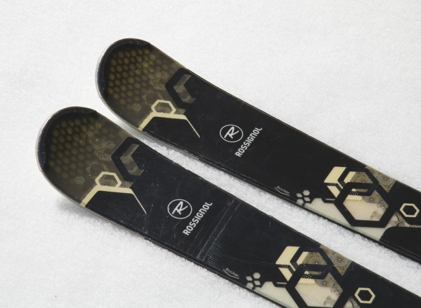 rossignol temptation 88 - note the slightly rockered and round tips on the temptation. this...