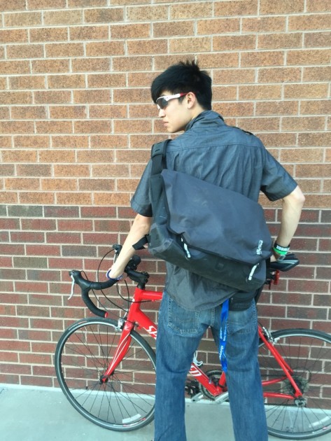 sealline urban shoulder - we didn't find his bag as stylish as others. the stiff fabric was...