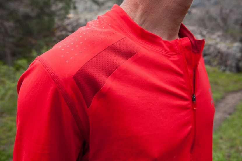 salomon fast wing tee - a close up of the shoulder shows the silicon &quot;pearls&quot; that are...