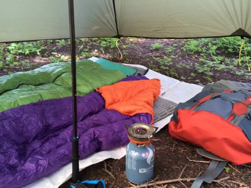 hammock gear burrow 40 - testing the hammock gear burrow (purple) side-by-side with the...