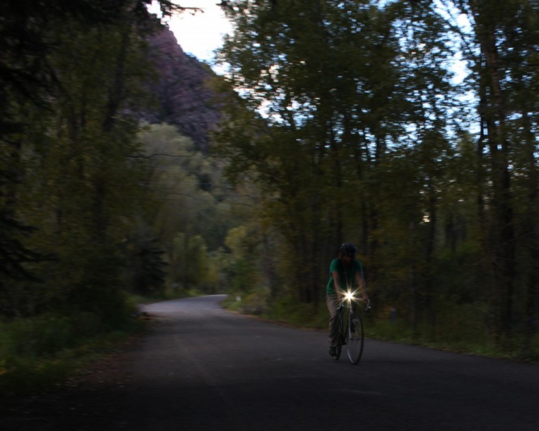 light and motion urban 800 - this light is a great option for urban commuting, with some great...