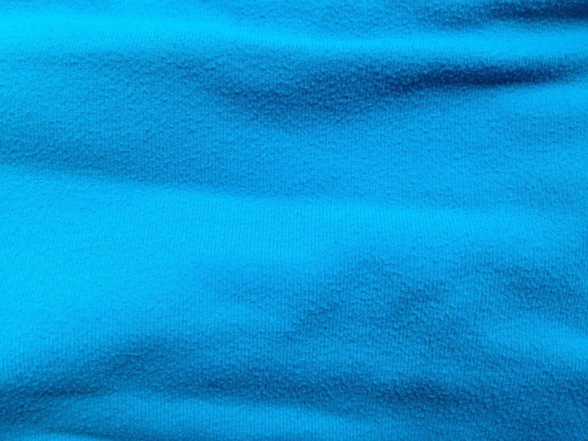 yoga pants - pills galore! the fabric looks old and worn, and the pills are...