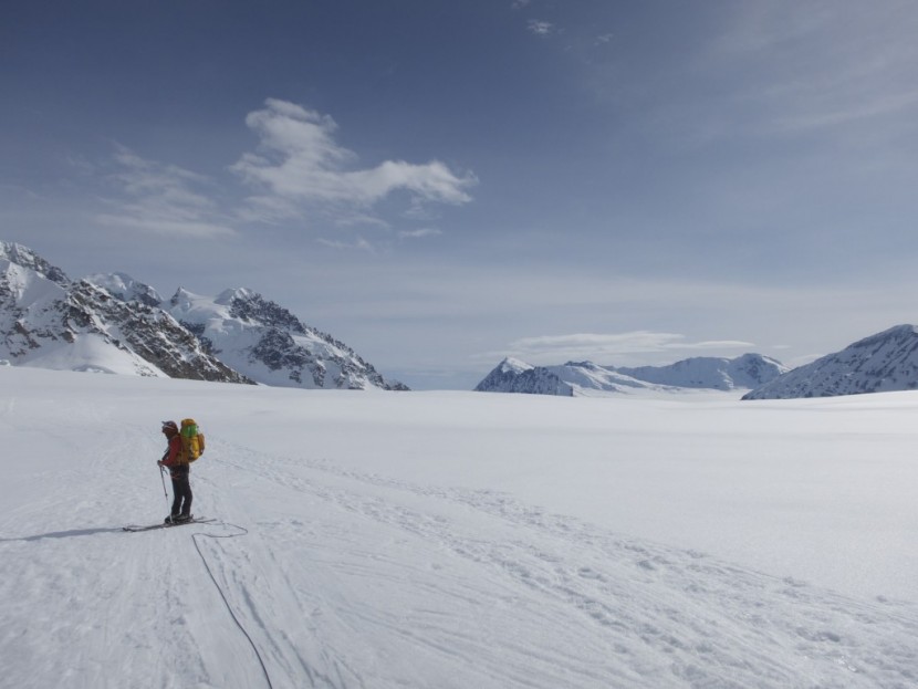 gregory alpinisto 50 - crossing the illecillewaet glacier with gear and food for a 5 day...