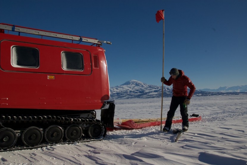 canada goose hybridge lite hoody