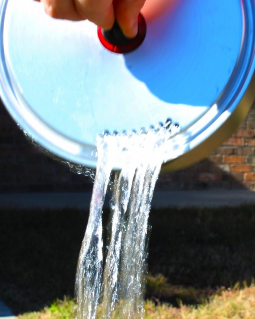 msr quick 2 system cookset - with the security of the metal hook, you can strain pasta with ease...