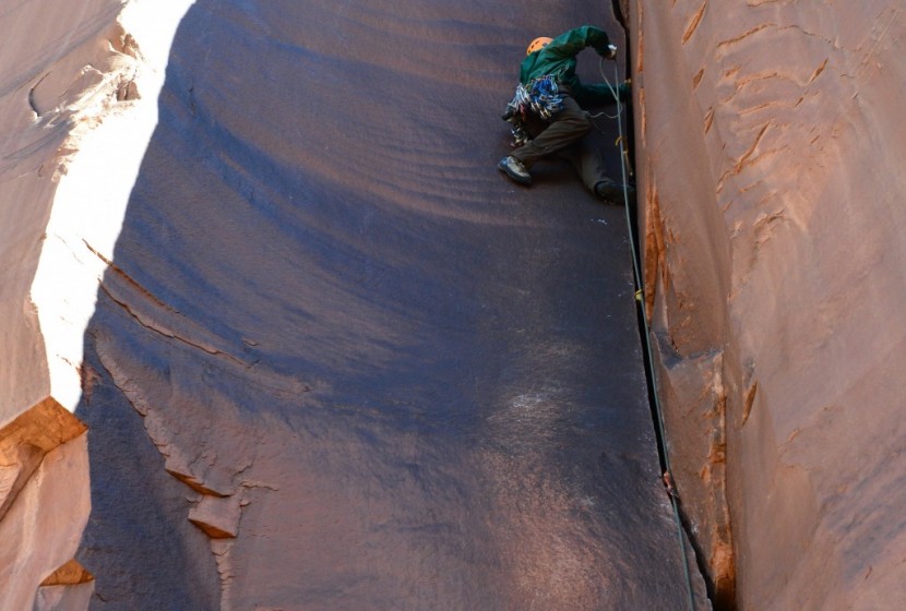 patagonia adze hybrid hoody - when scraped along sandstone, this product was quite durable and...