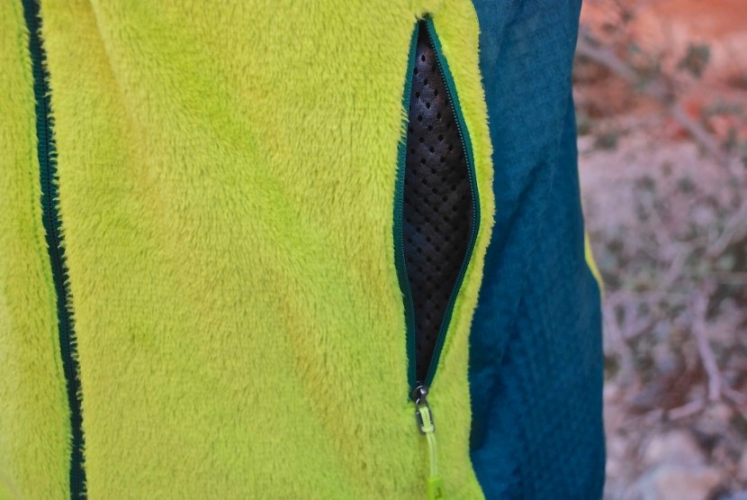 patagonia r2 jacket - this fleece is lightweight and compressible. the handwarmer pockets...