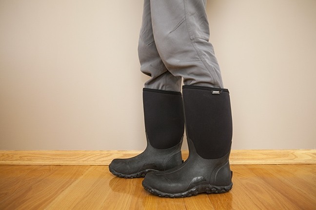 bogs classic high - the features that makes this boot a warm workhorse don&#039;t equate to...