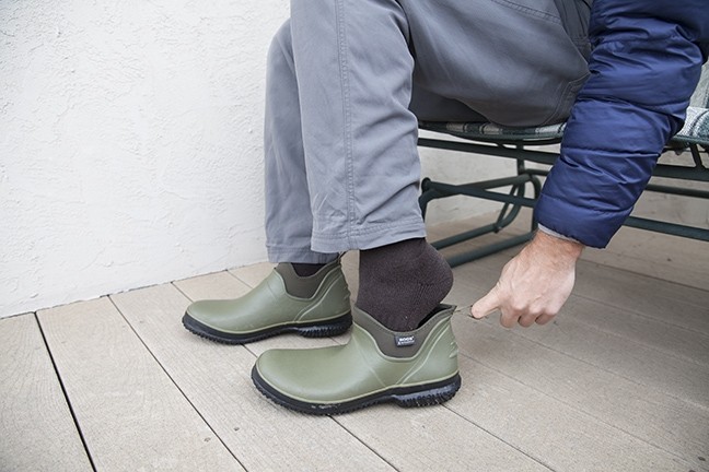 bogs urban farmer - don&#039;t expect to jump into this model quickly. it requires sitting...