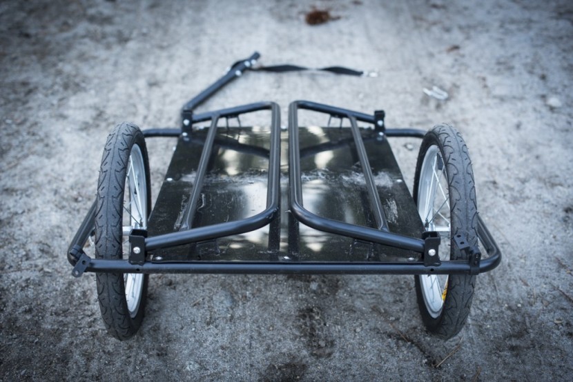 bike cargo trailer - the folded down sidewalls of the aosom wanderer make it easy to...