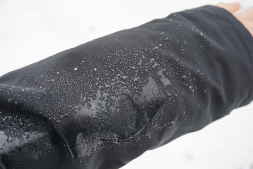 mountain hardwear zerogrand metro coat - lightweight and waterproof, this jacket did a great job at repelling...