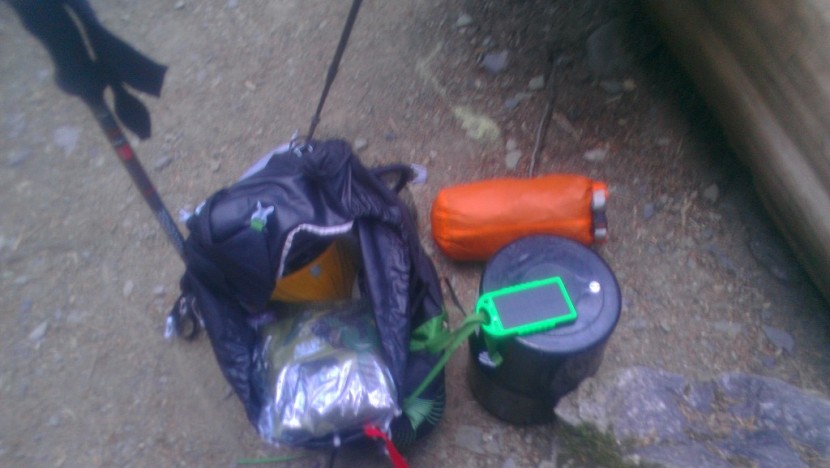 levin dual usb port 6000mah panel - testing on a backpacking trip in washington.