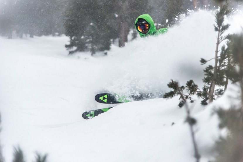 fischer ranger 98 ti - throwing up some spray with the fischer ranger 98 in a soft stash at...