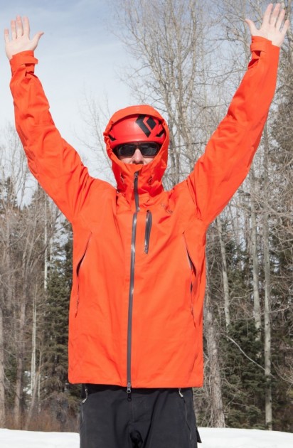mountain hardwear torsun - a tight facial enclosure, long sleeves, and a hem line that was...