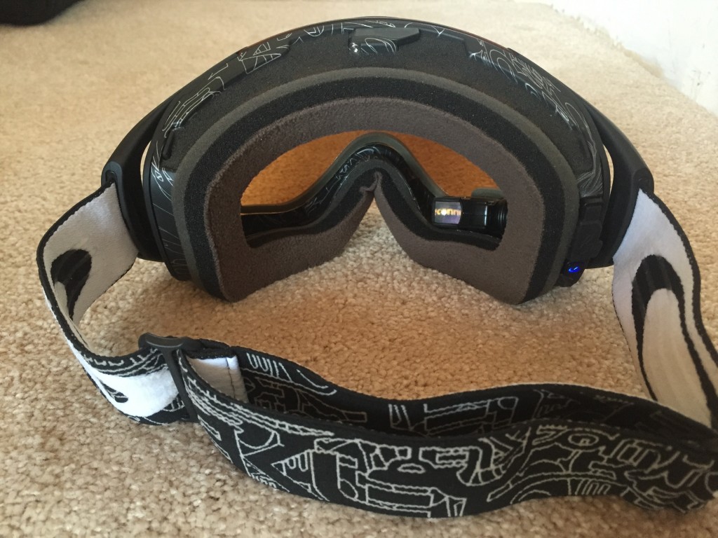 Test du Oakley Airwave 1.5, un masque de ski connecté avec affichage tête  haute !