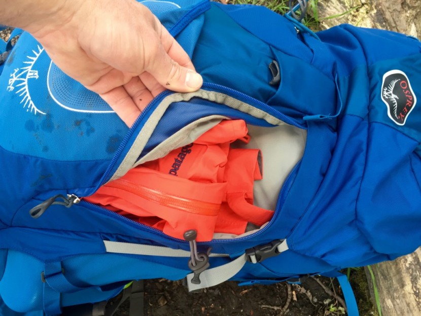 osprey xenith 75 - showing one of two large external zippered pockets on the xenith 75...