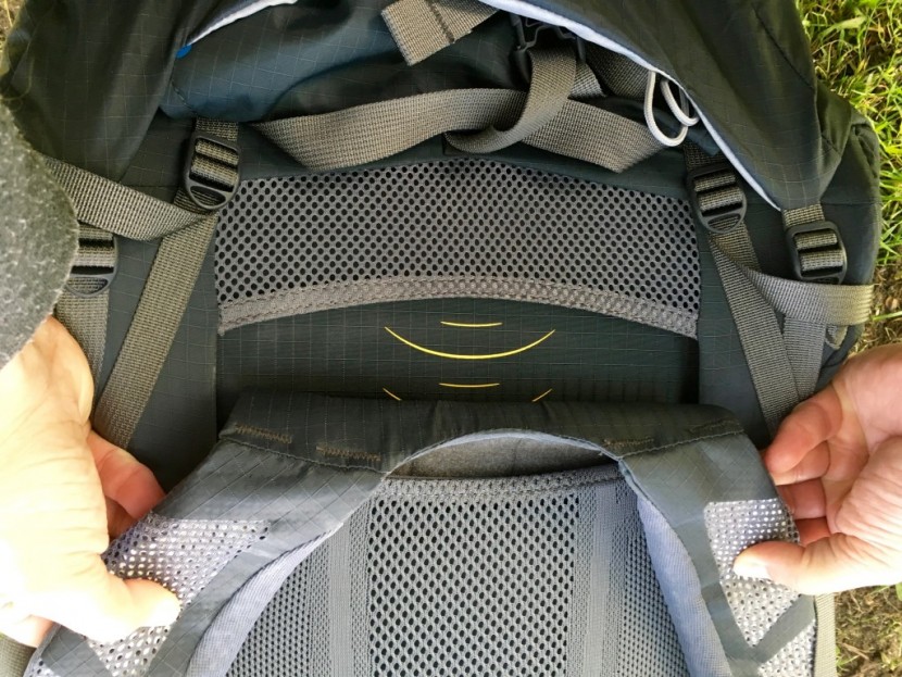 rei flash 65 - the flash 65 features a simple, yet durable adjustable back panel...